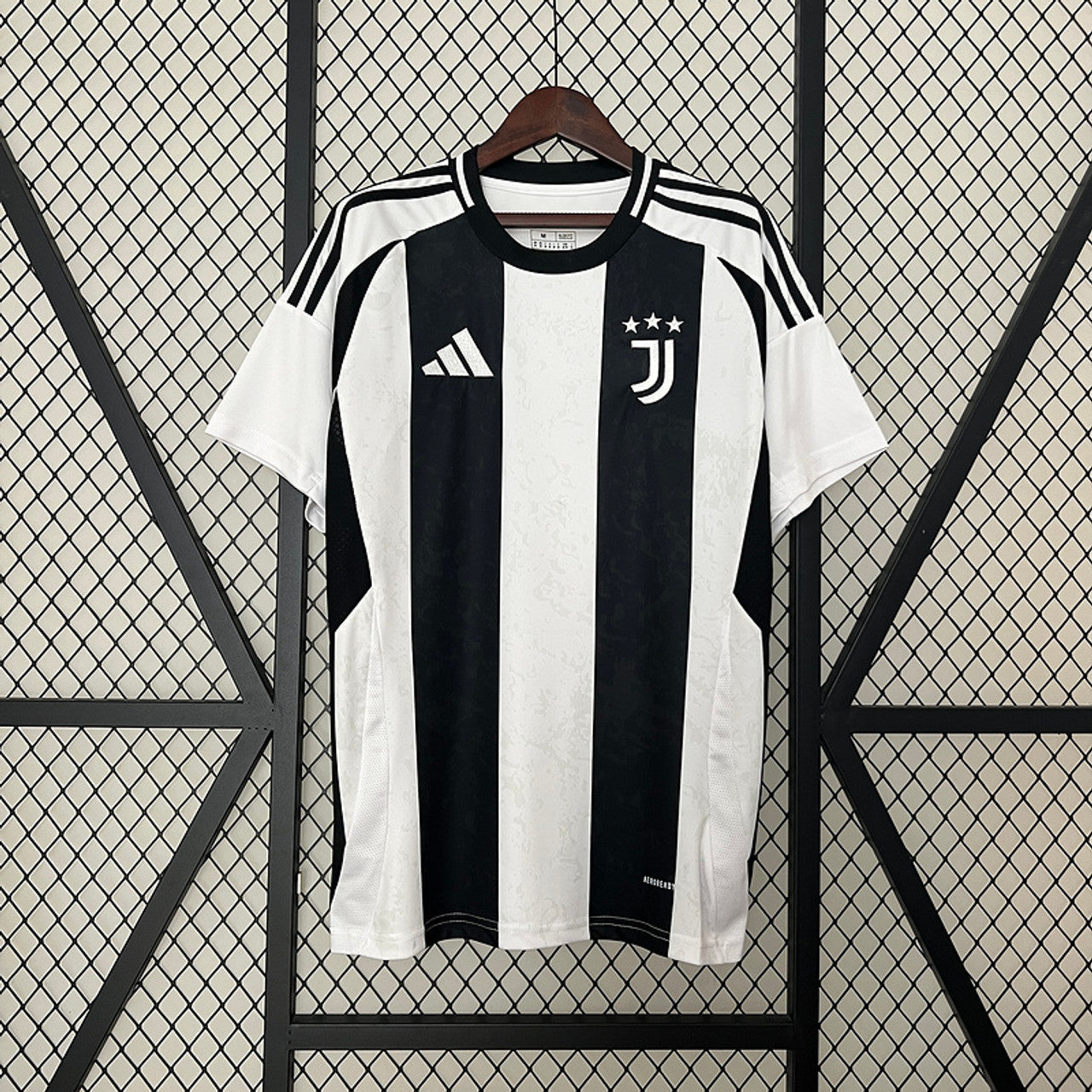 Juventus 24/25 Home Kit