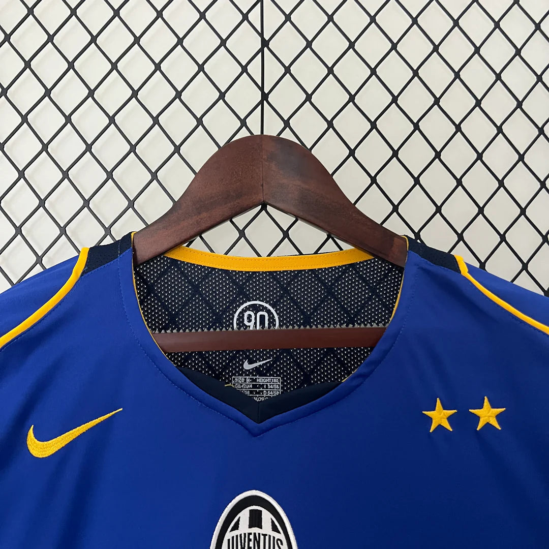 Juventus 04/05 Away Kit