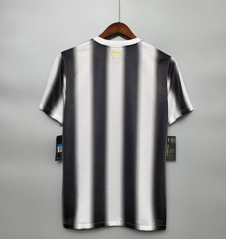 Juventus 10/11 Home Kit