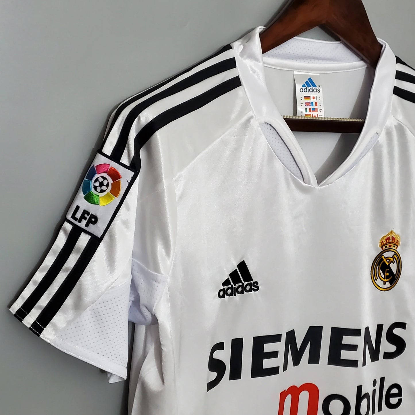 Real Madrid 04/05 Home Kit