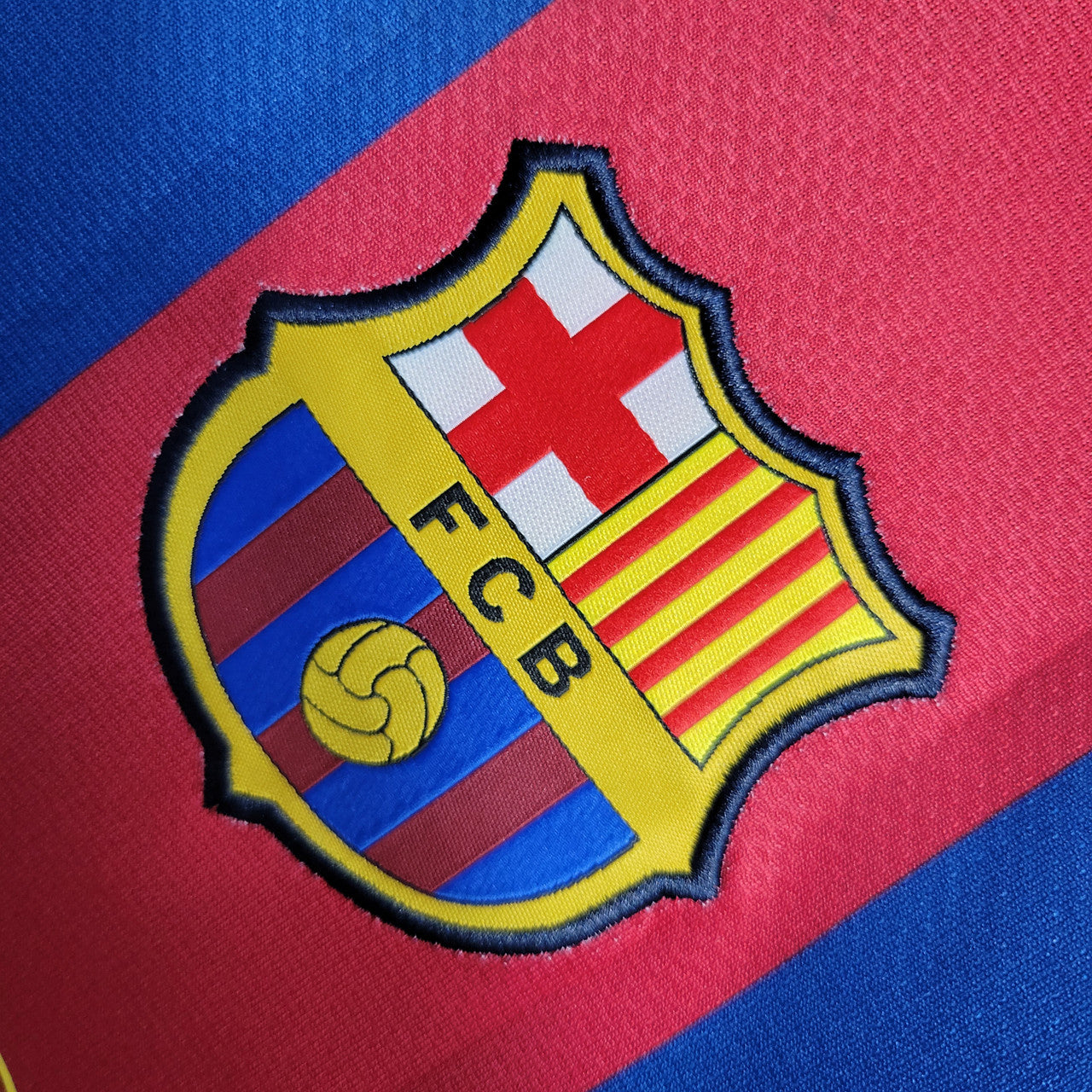 Barcelona 10/11 Home Kit