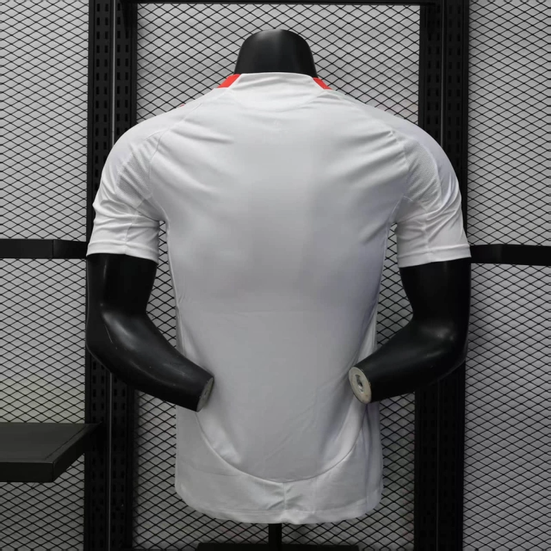 Liverpool 25/26 Away Kit