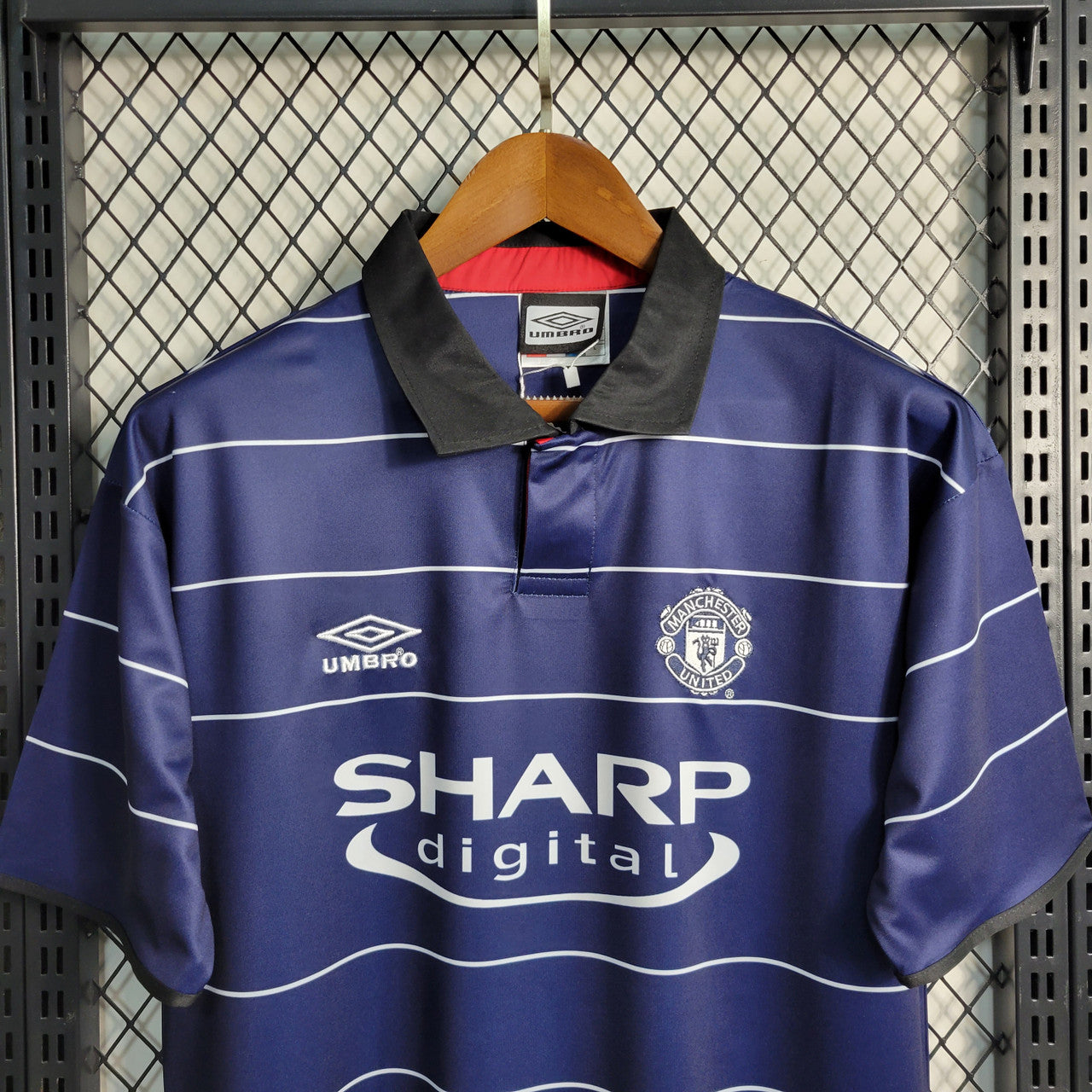 Manchester United 99/00 Away Kit