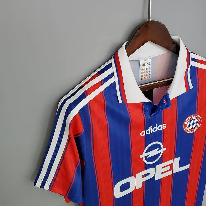 Bayern 96/97 Home Kit