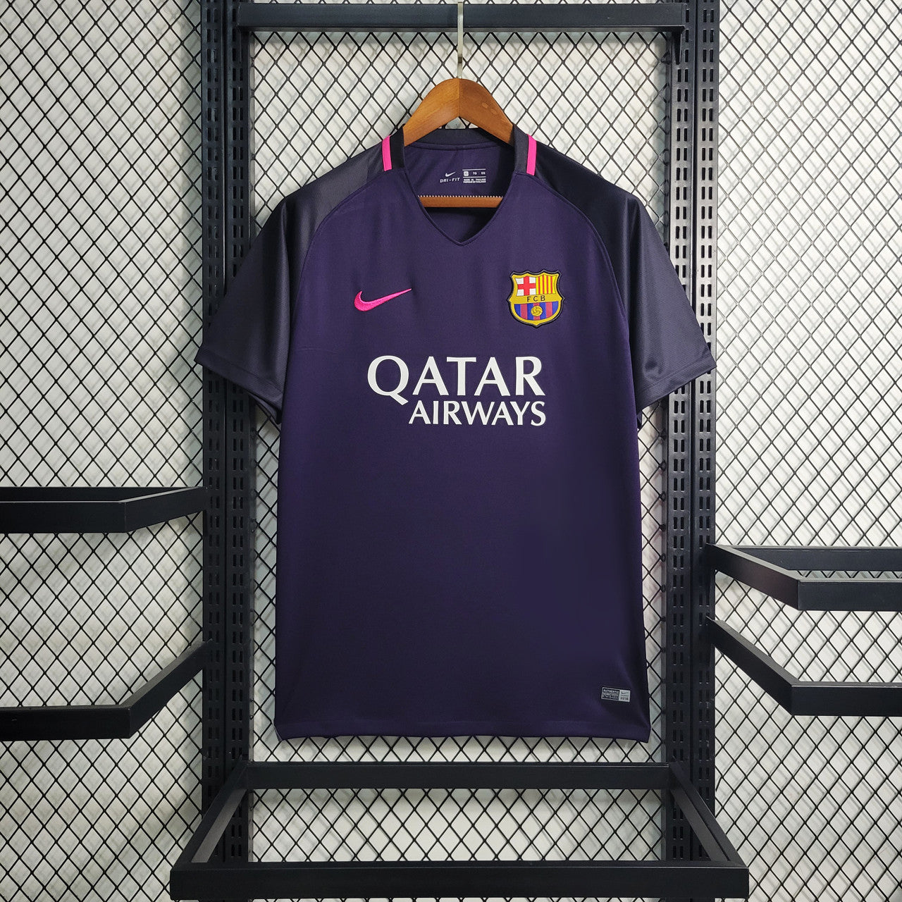 Barcelona 16/17 Away Kit