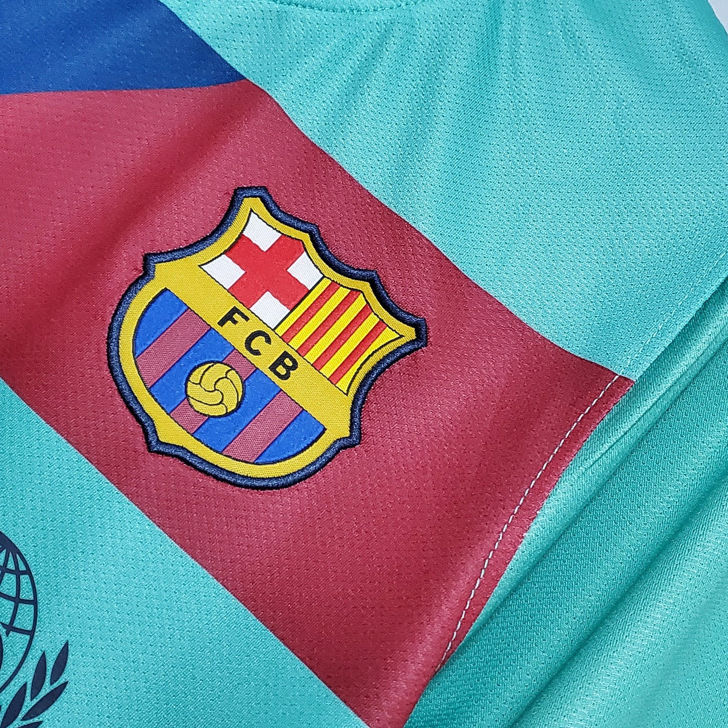 Barcelona 10/11 Away Kit